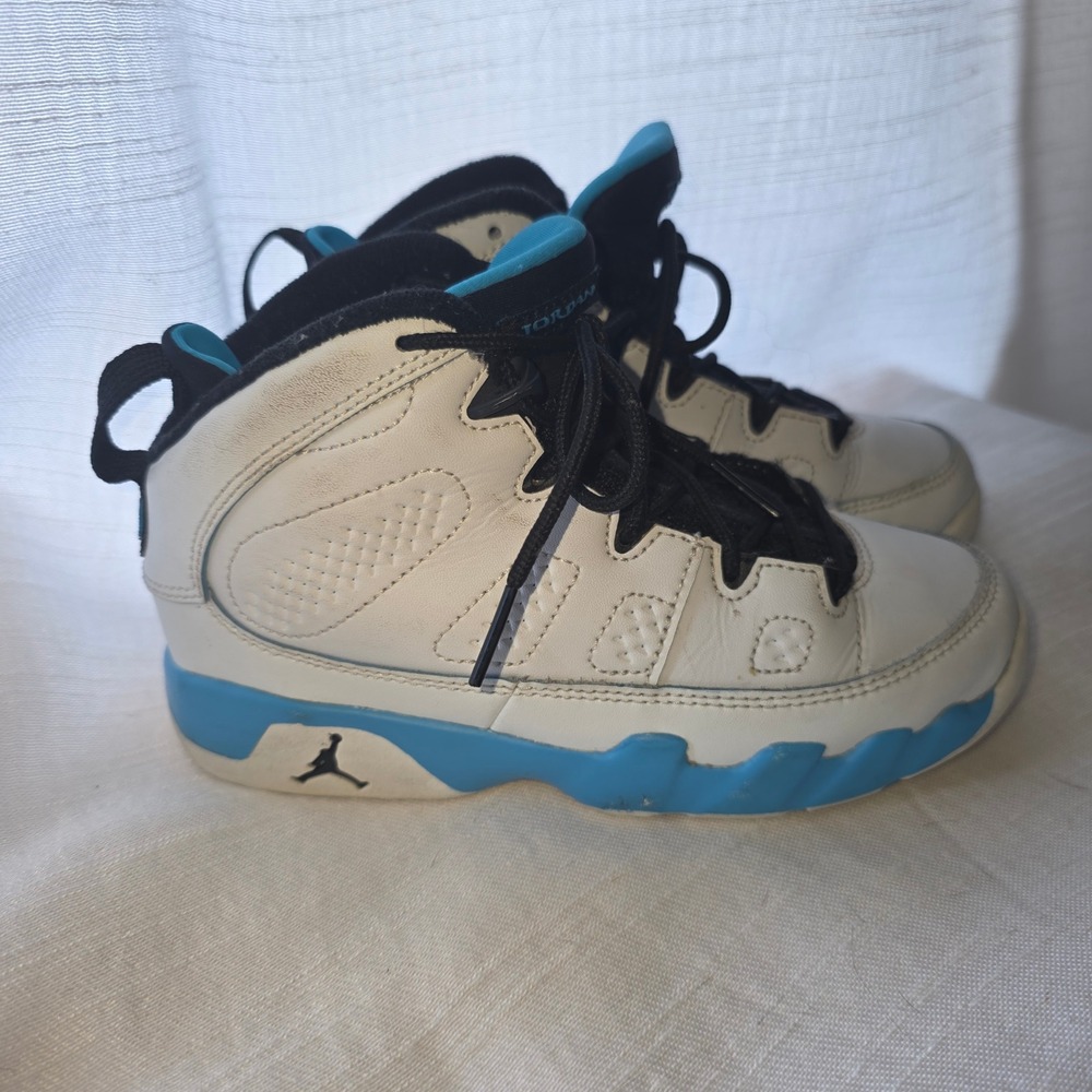 Jordan 9 Retro University Blue Kids Sneakers 13.5C White Black 401811-101